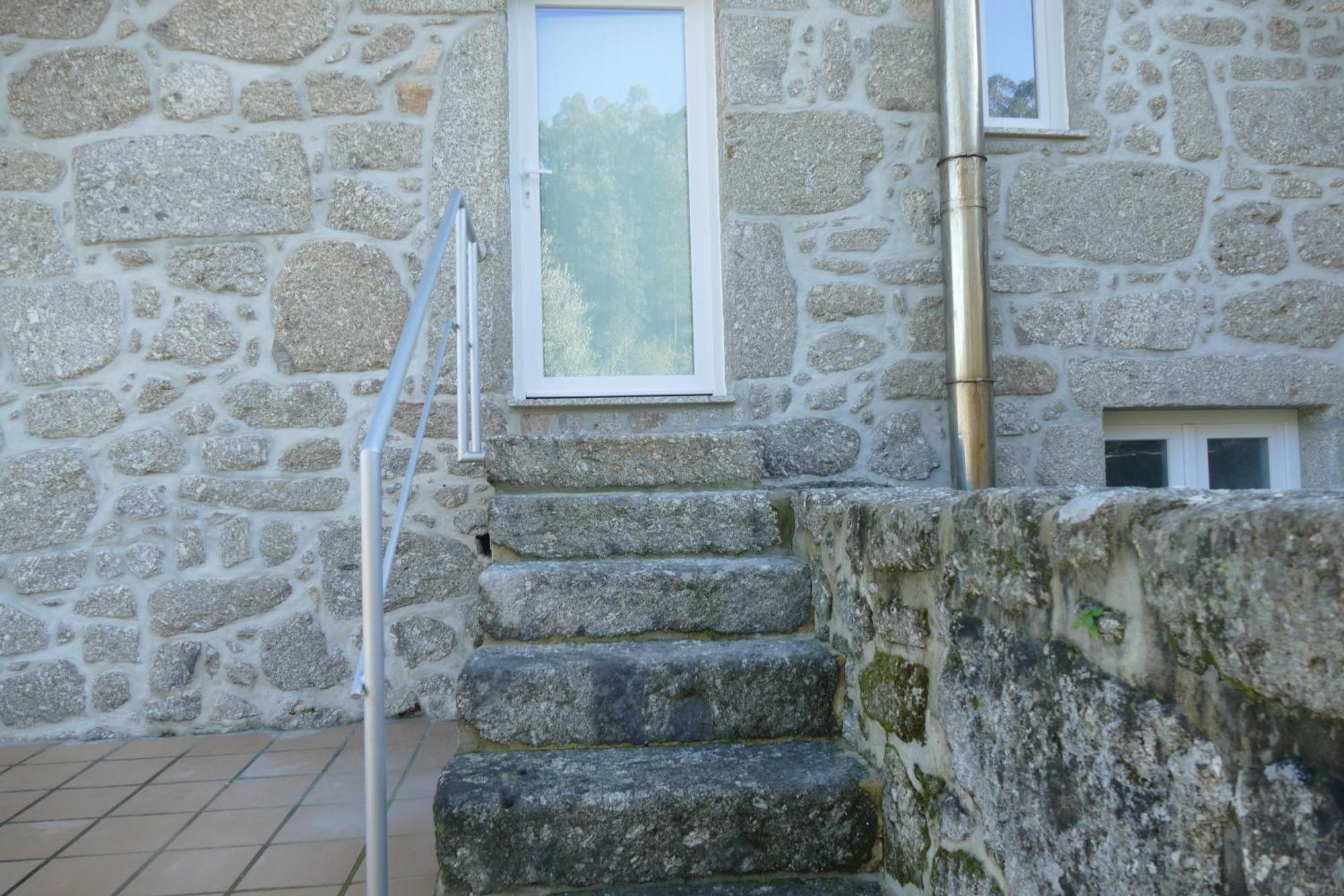 Casa Nos Penedos Guest House Arcos de Valdevez Exterior photo